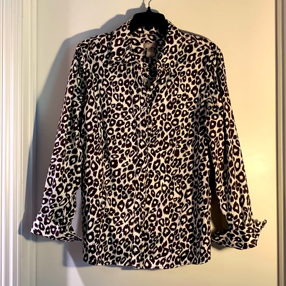CHICO’S 2 black/white classic animal print blouse.  XC
